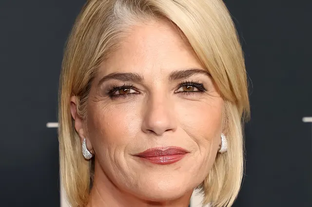 Selma Blair përballet me akuzë për sulm pas incidentit në avion